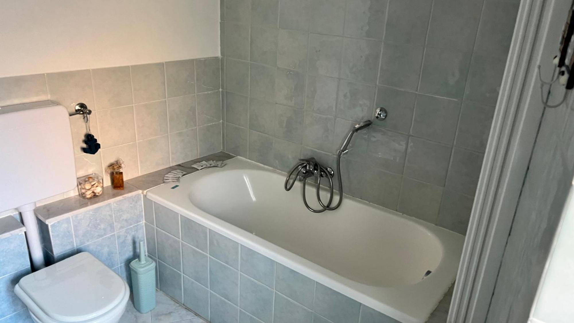 B&B Ligustico Генуя Экстерьер фото